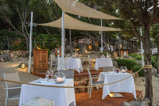 Lunaria Beach Restaurant & Lounge Bar - Apre il 31.5.2025