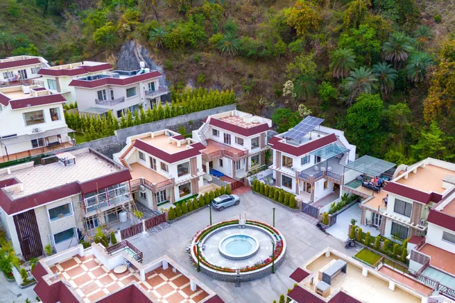 ELIVAAS Serenita Abode - Villa in Dehradun | 3 BHK Villa with Plunge Pool