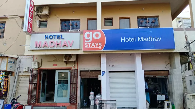 Madhav Hotel