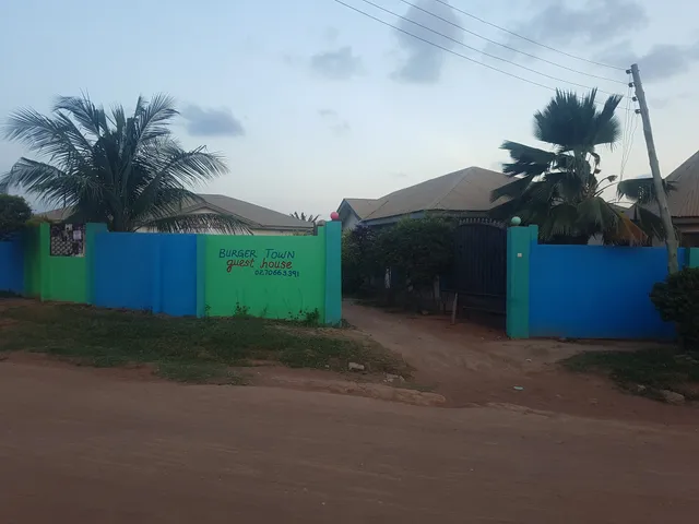 Burger Town Guest House