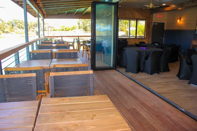 Edgewater Coastal Bar & Grill Woodland