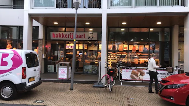 Bakker Bart Apeldoorn Stationsplein