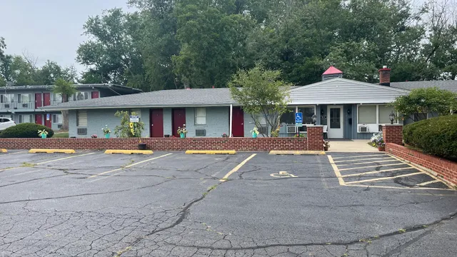 Crystal Lake Motel