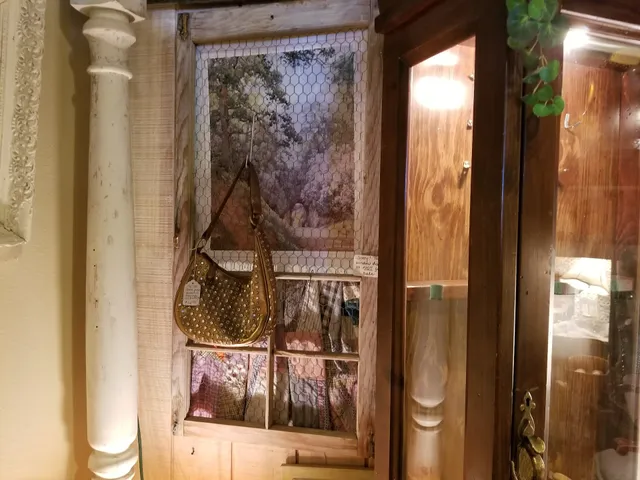 Carriage House Antiques