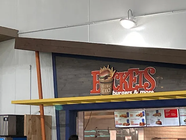 Buckets Burgers & more