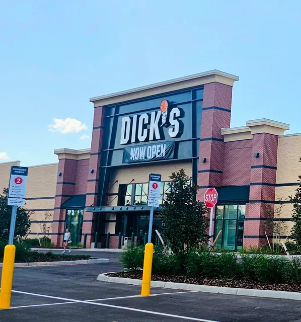 DICK'S Sporting Goods