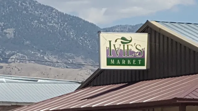 Ivie's Grocery