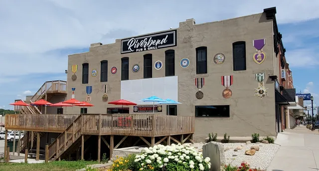 Riverbend Pub & Grill
