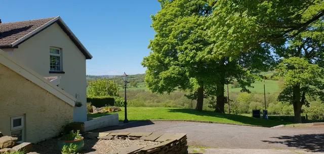 Wern Ganol Guest House