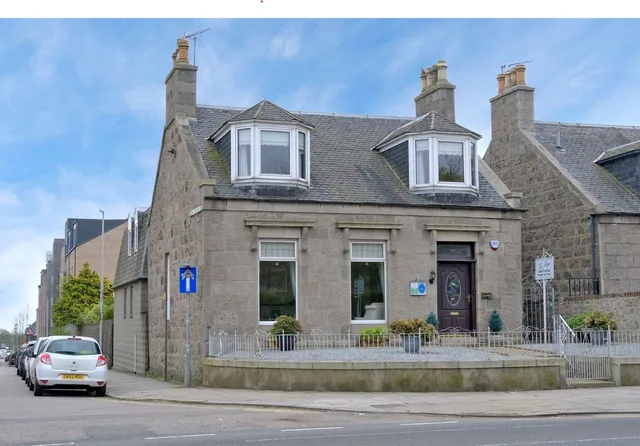 The Jays Guest House Aberdeen