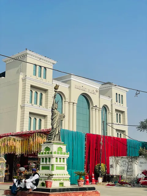 Una Smart Radiant Plaza, Barnala