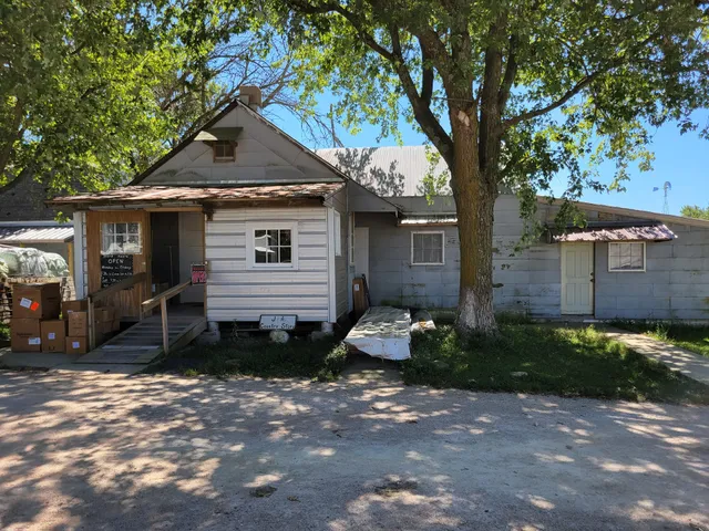 J & A Country Store (Amish Store)