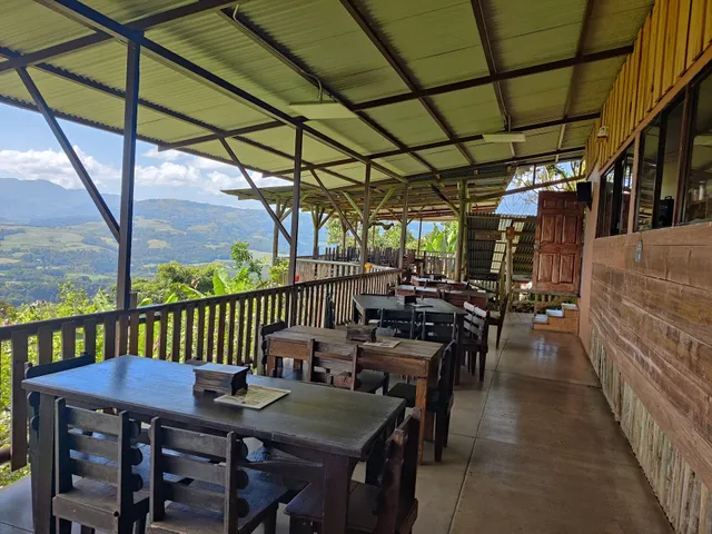 Restaurante y Mirador Sitios de Angostura