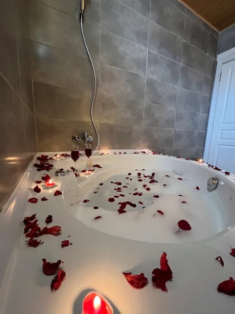 ZİRVE DELUXE REZİDANS