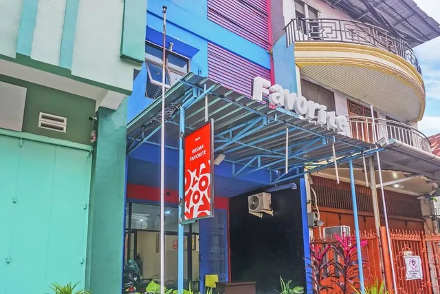 OYO 90856 Wisma Favorite Makassar Near Benteng Rotterdam