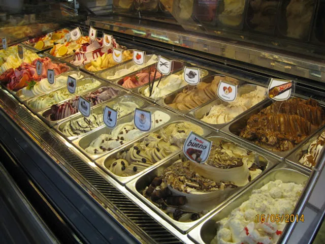 Nijkamp De Echte Bakker, Restaurant, IJssalon