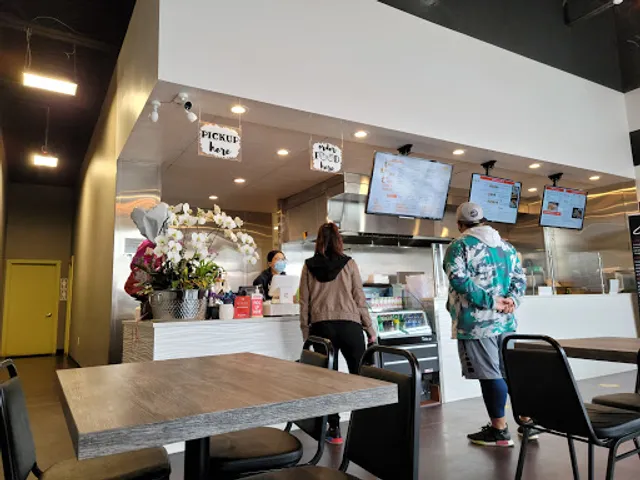 Cafe Trang Bistro Daybreak