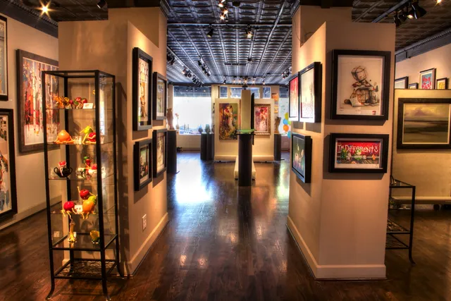 Vinings Gallery on Canton