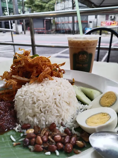 Pak Ali Nasi Lemak Daun Pisang