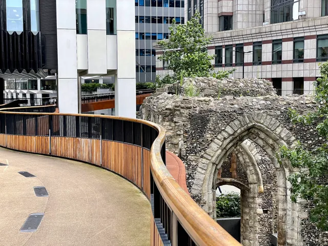 St Alphage High Walk