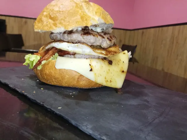 Zokoa hanburgeseria • Bermeo