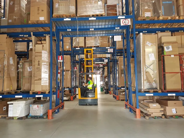 Magazzino Mondo Convenienza PISA