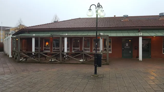 Restaurang och Pizzeria Hovshaga Centrum