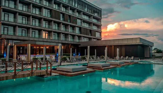 Kintele Congress Center and Hotel