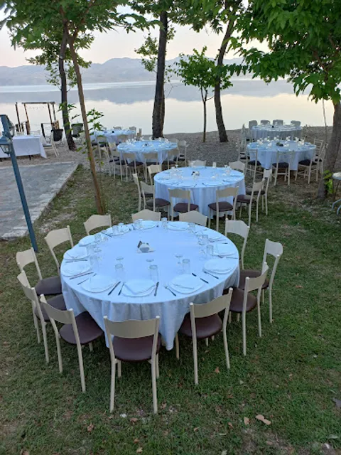 Το Ρόδο Της Λίμνης