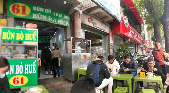 quán bún bò trộn nam bộ