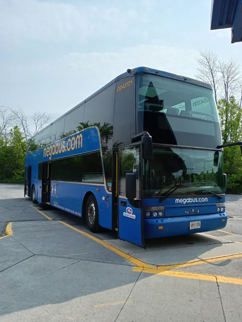 Coach Canada / Megabus