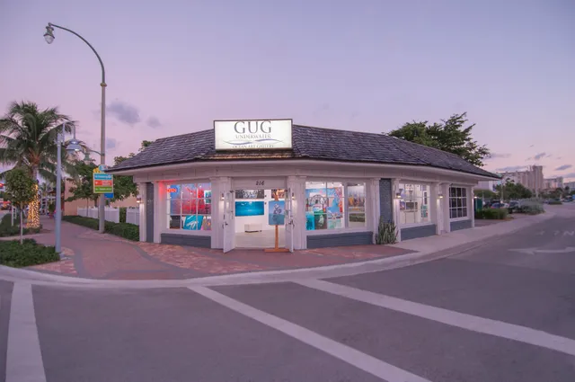 Gug Underwater Gallery