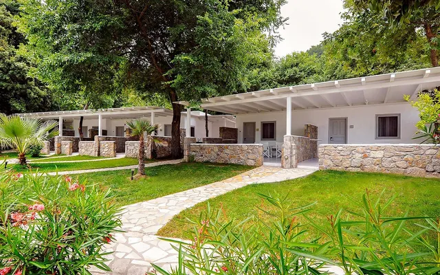 Akti Oneirou Luxury Camping