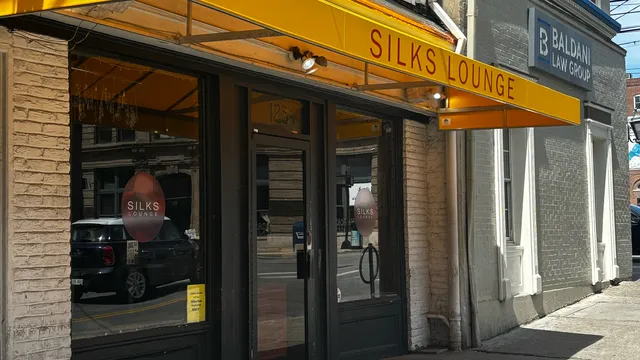 Silks Lounge