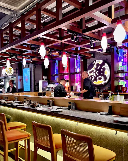 魚がし日本一 Uogashi Nihonichi (Central Market)