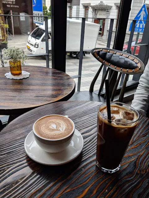 카페 나인티플러스