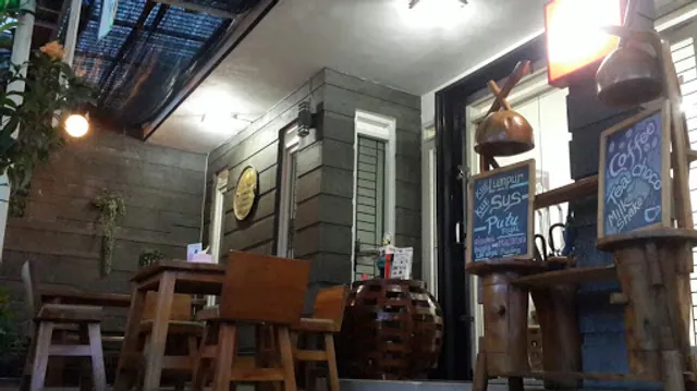 WM Rumah Kue & Kopi (illy cafe)