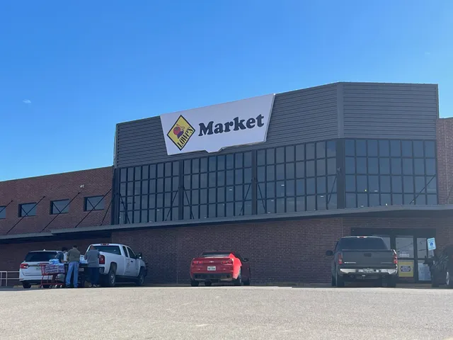 Lowe's Market