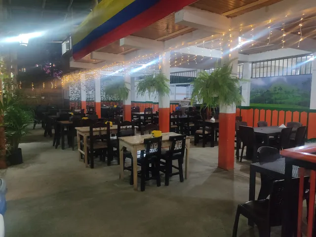 Alquiler hotel apartamentos Restaurante El Patio de Mi Casa