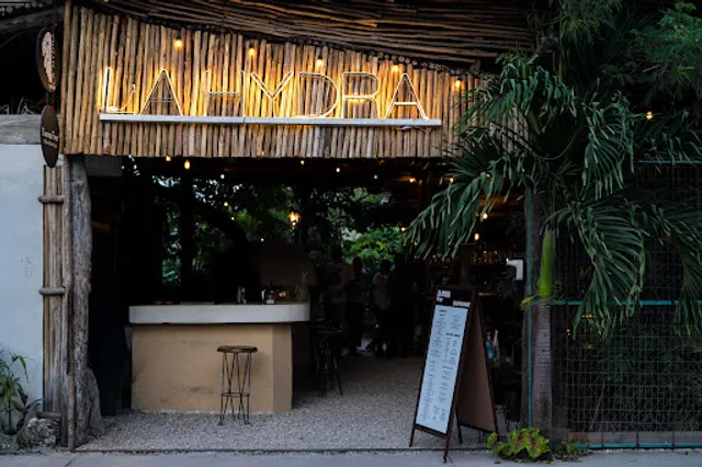 La Hydra by Gigi Pizzeria y Cinema