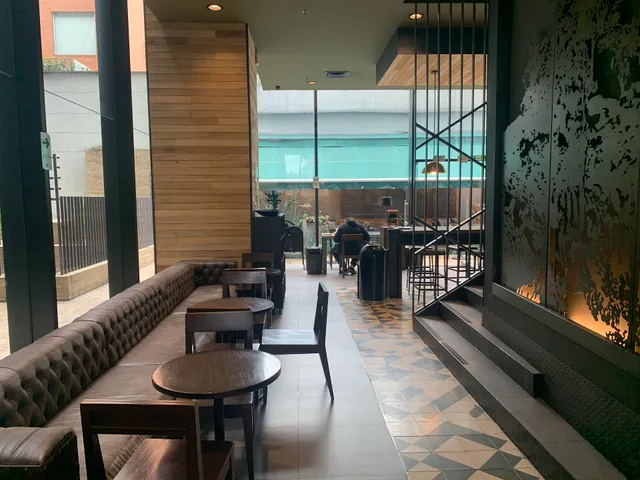 Starbucks Torre 95