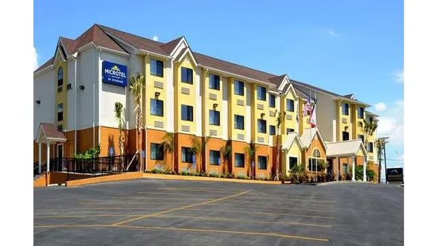 Microtel Inn & Suites by Wyndham New Braunfels