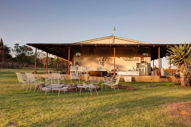 Drakensberg Bush Lodge and Backpackers