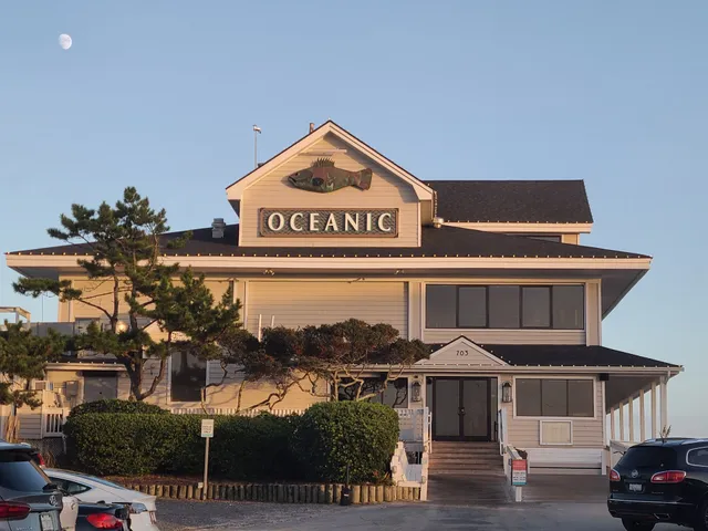 Oceanic at the Crystal Pier - NC