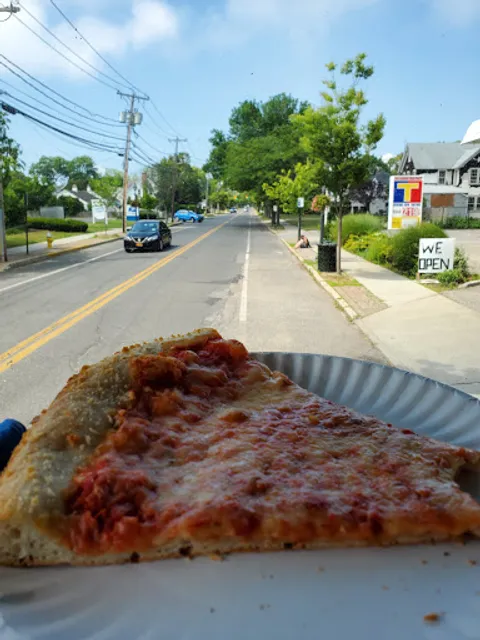 Uncle Joe's Famous Pizzeria