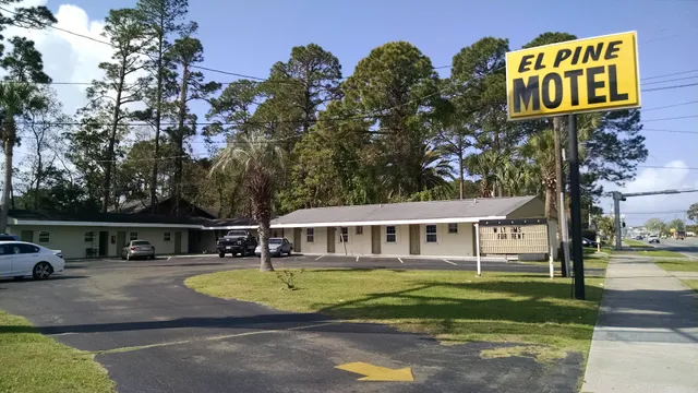 El-Pine Motel