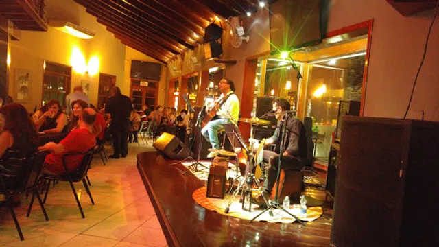 Samauma American Bar