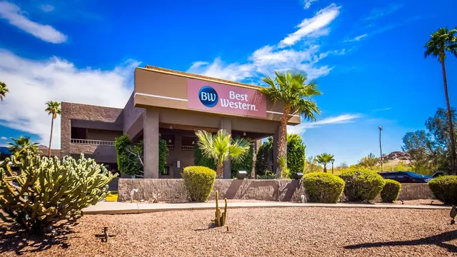 SureStay InnSuites Phoenix Hotel & Suites by Best Western