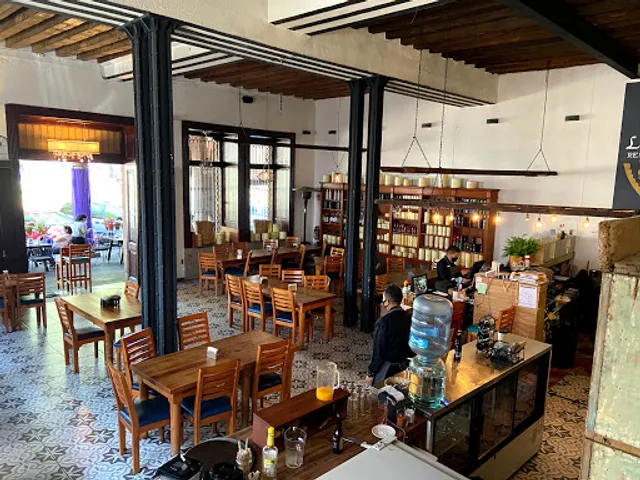 La Surtidora Restaurante Bar Mezcaleria