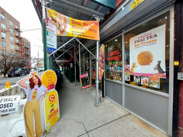 3 Aunties Thai Market 2